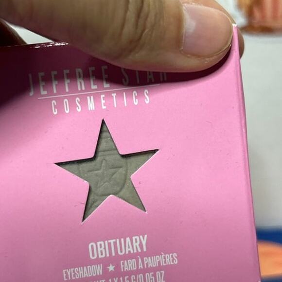 Jeffree Star Eye Shadow Obituary - Picture 2 of 7